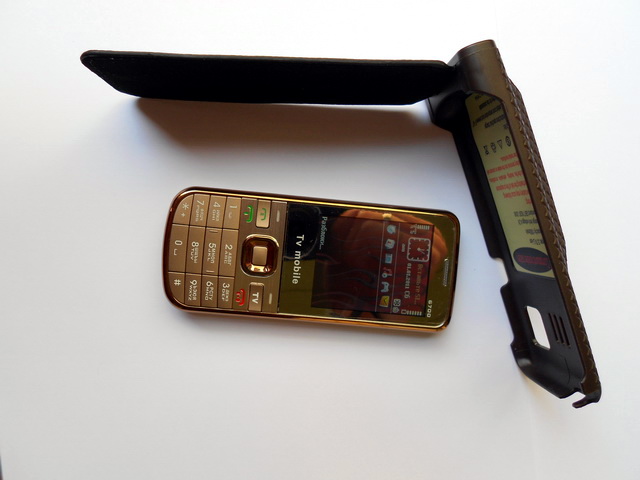 Копия Nokia 6700 и чехол аккумулятор